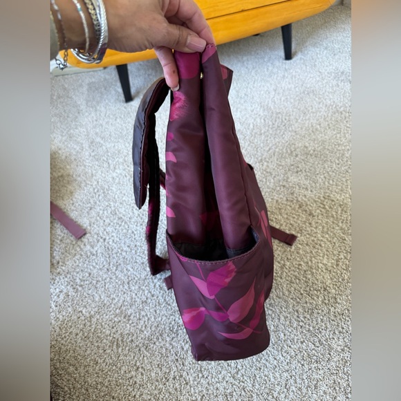 “a new day” backpack in GREAT condition. Perfect backpack for travel or school. - Picture 2 of 8